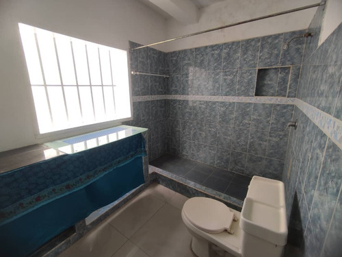 Imagen 23 de 29 de Se Vende Hermosa Quinta Excelente Ubicacion De Barrio Sucre Zona Norte Aragua Maracay 04243785803