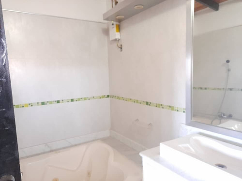 Imagen 7 de 12 de Casa En Venta En Urb Monte Claro