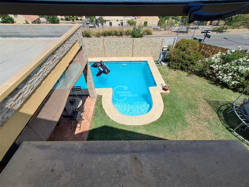 En Condominio, 2 Pisos, 3 Dorm. Piscina, Terraza. La Florida