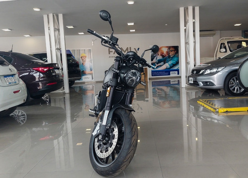 Imagen 3 de 18 de Benelli Leoncino 502 0km