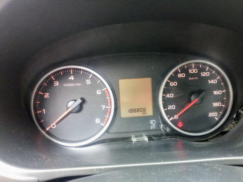 Mitsubishi L200 2.4 Cabina Doble 4x2 Mt