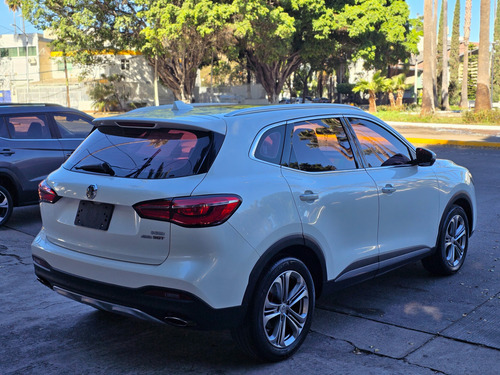 MG HS 2.0 trophy