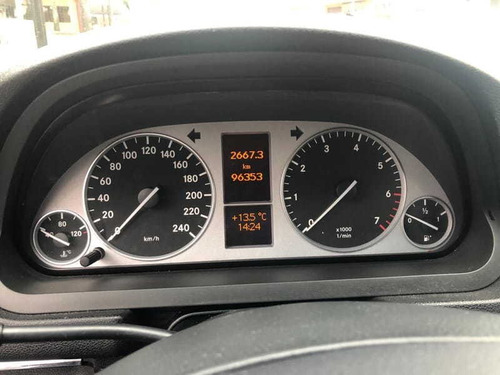 Imagem 8 de 12 de Mercedes-benz B200