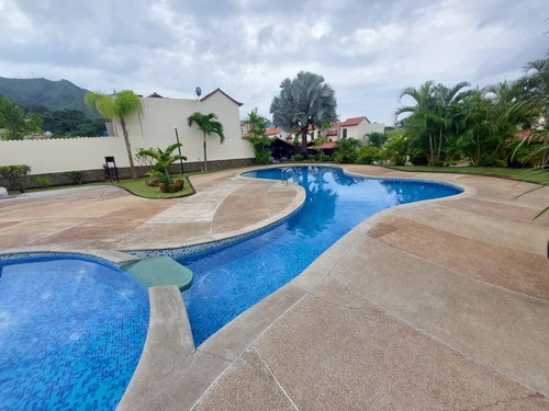 Imagen 29 de 30 de Townhouse En Altos De Monte Alegre, Tazajal, Naguanagua. Vende Crismelia Castillo