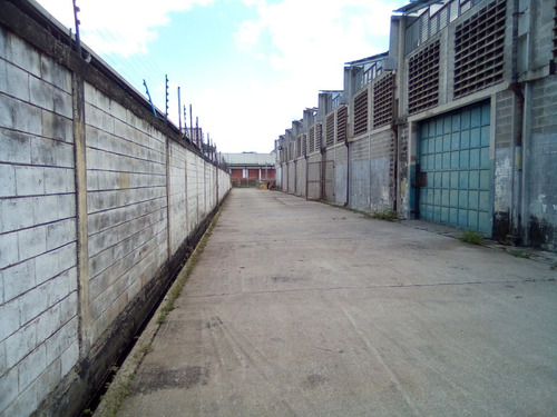 Imagen 4 de 10 de Galpon En Cagua Zona Industrial Corinsa En Alquiler 04243462883