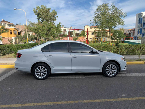Volkswagen Jetta -