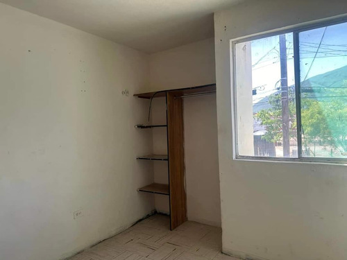 Casa En Venta En Escobedo, A 100m De Av. Raul Salinas
