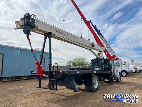Grua Titan 2015 Ford F750 Con Terex Bt3870 De 19 Toneladas