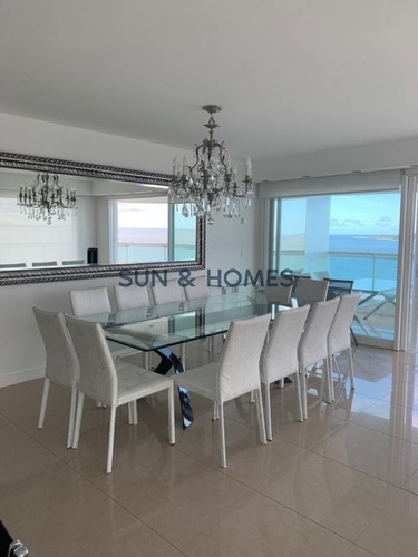Imagen 6 de 20 de Frente Al Mar, Espectacular Apartamento Esquinero Disponible A La Venta Con Divinas Vistas Panorámicas A Los Atardeceres De La Mansa Y Punta Ballena.