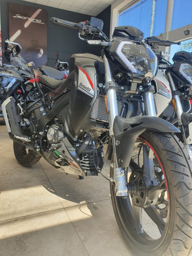 Imagen 4 de 15 de Benelli 180 S