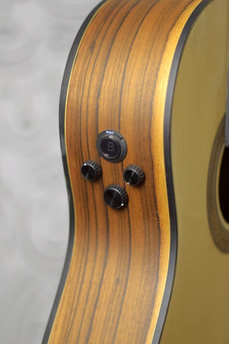Violão Rozini Rx210 Re2.f.lp Studio Clássico Nylon Elétrico Cor Natural