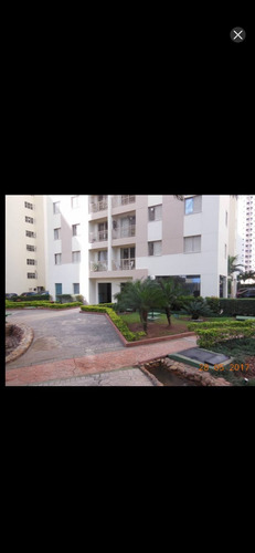 Apartamento De 3 Quartos ,sala Ampla Com Sacada,1 Banheiro.