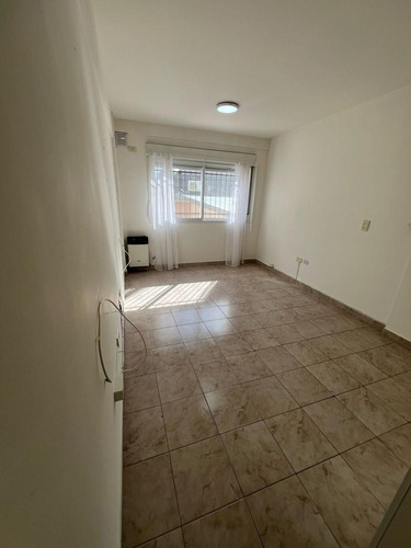 Departamento Monoambiente En Alquiler