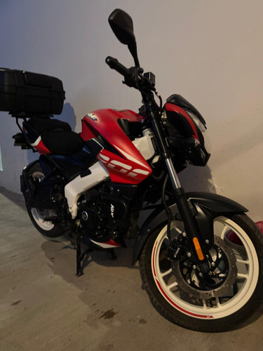 Vendo Moto Pulsar 200 Como Nueva Poco Uso