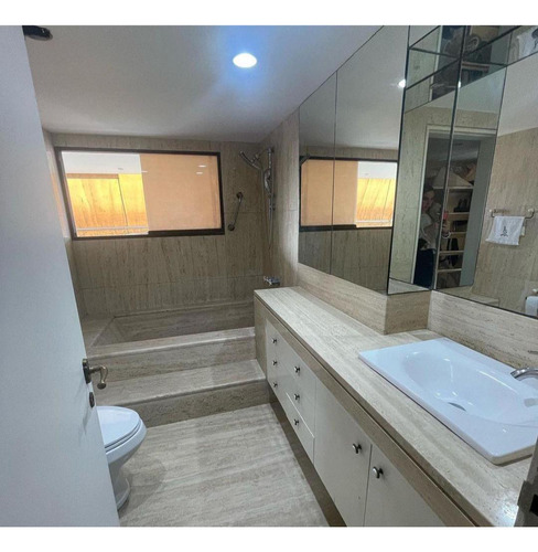 Apartamento En Venta En Colinas De Valle Arriba