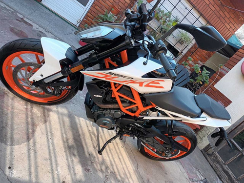 Imagen 2 de 4 de Duke Ktm