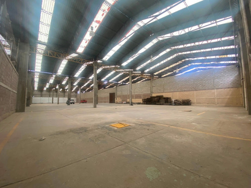 Imagen 2 de 14 de Bodega En Renta En Tecámac 2000 M2 A 10 Mins Del Aeropuerto