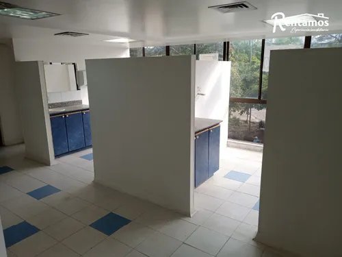 Oficina En Arriendo En Centro. Cod A775400