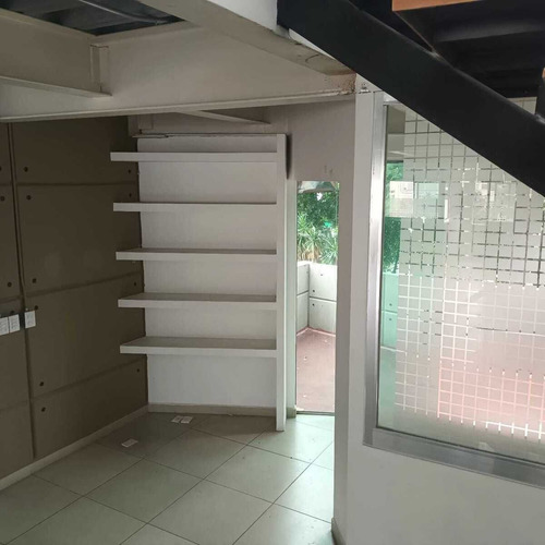 ¡oportunidad Única En Las Arboledas! Edificio De Uso Mixto En Renta,.