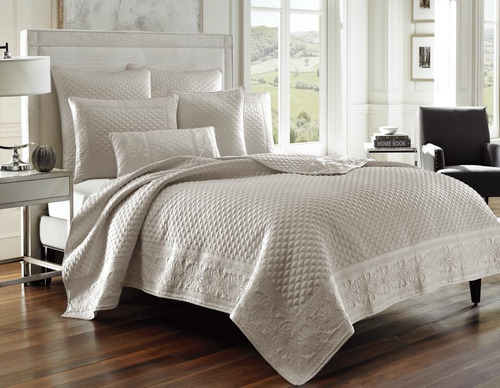 Imagen 1 de 6 de Cubrecama Bordado Importado + 2 Fundas - Vancouver King Gris
