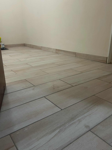 Monoambiente Dividido Con Patio Propio, Remodelado. Oportunidad