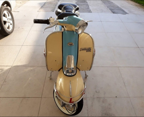 Moto Li