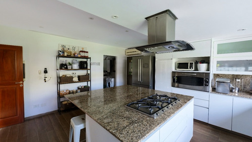 Venta Casa 350 M² Country San Carlos Lote Central 850 M² Pileta Parrilla