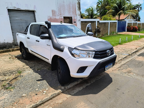 Toyota Hilux 2.8 Tdi Std Cab. Dupla 4x4 4p