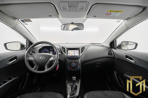 Imagem 14 de 15 de Hyundai Hb20 S Comfort 1.6 2019 Prata