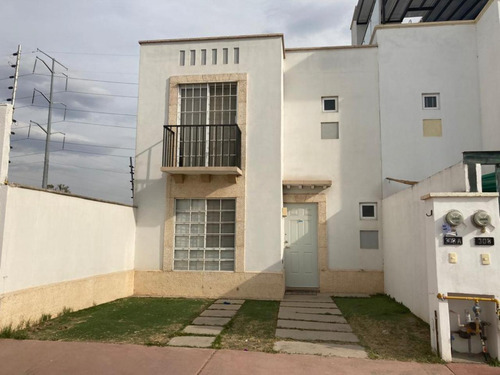 Casa En Venta En Frac. El Dorado I Leon, Gto. Cerca De Ambas Entradas, Junto A Wallmart De Via Alta