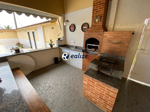 Imagem 24 de 30 de Casa Composto Por 5 Quartos Com Área De Lazer Completa Á Venda No Bairro Santa Mônica, Guarapari-es - Realize Negócios Imobiliários. - Ca00248 - 70444485