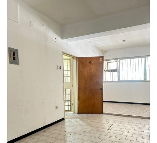 En Venta Edificio Comercial En El Corazón De Guarenas. Kn