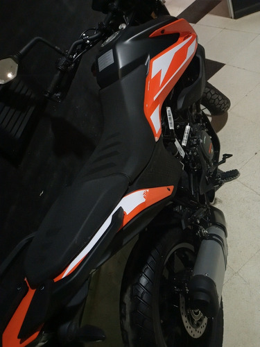 Imagen 10 de 15 de Motocicleta Ktm Adventure 250 2022 0km Naranja