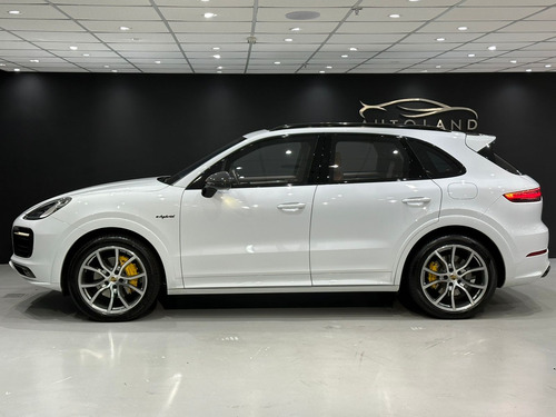 Porsche Cayenne E-Hybrid 3.0 V6 462cv