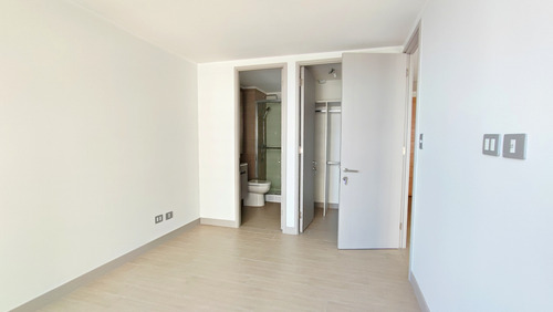 Edificio Av. Irarrázaval (1 Est. 1 Bod.) Vista Poniente Pi