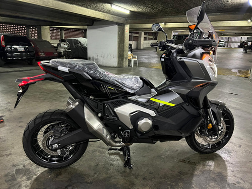 Honda Xadv 750 2024