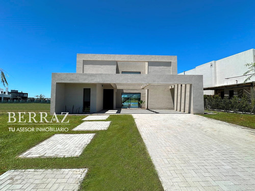 Casa Venta 5 Ambientes A La Laguna En Santa Ana Villanueva Lote De 633,97 M2