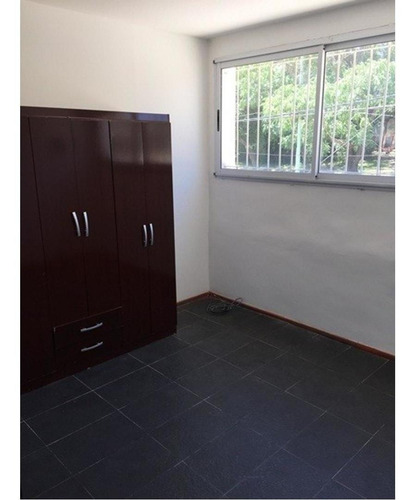 Imagen 4 de 8 de Edificio De Oficinas Y Cocheras.