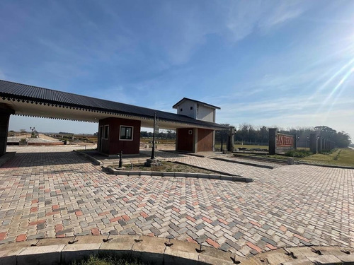 Imagen 2 de 10 de Lote En Venta Barrio Cerrado Zona Oeste