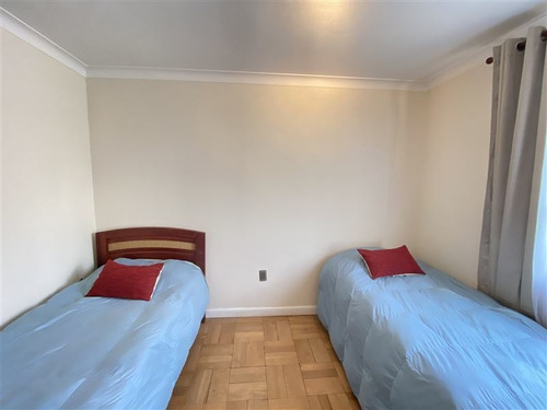 Casa En Venta De 3 Dorm. En Las Condes