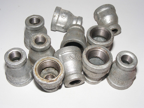 Conexion Reduccion Campana De 1/2 A 1/4 Galvanizada (3 Pzas) (Usado)