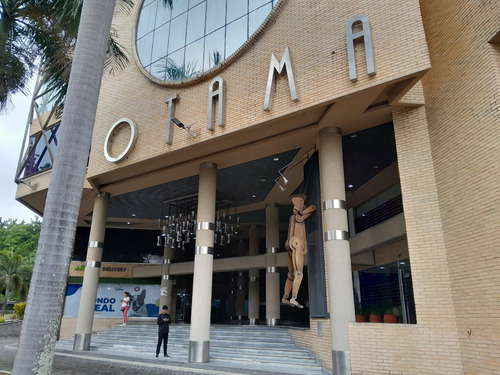 María Gabriela García De Inzitu Realtors Tienen El Placer De Ofrecer En Alquiler Un Local Comercial En El Prestigioso Centro Comercial Otama, Ubicado En La Urbanización El Viñedo, Valencia, Carabobo,