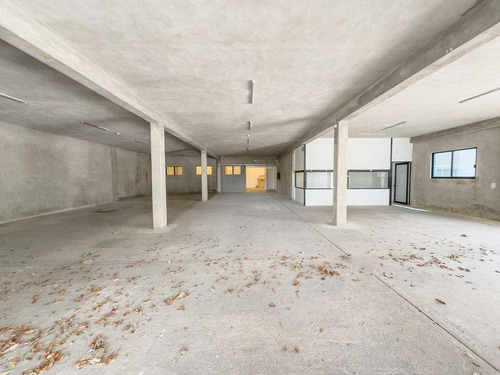 Local Comercial En Renta Sobre Av. Itzaes