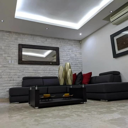 Imagen 5 de 19 de Rosaura Cortez Vende Town House Tipo Villa En Urb Las Chimeneas Res. Aragon