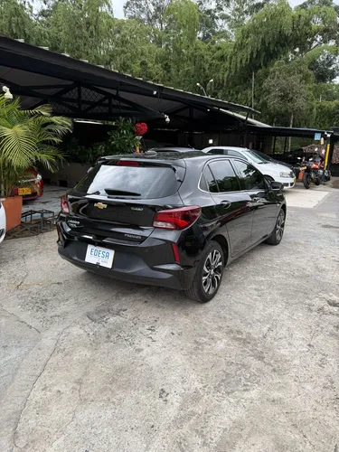 Chevrolet Onix 1.0T Premier Hatch At