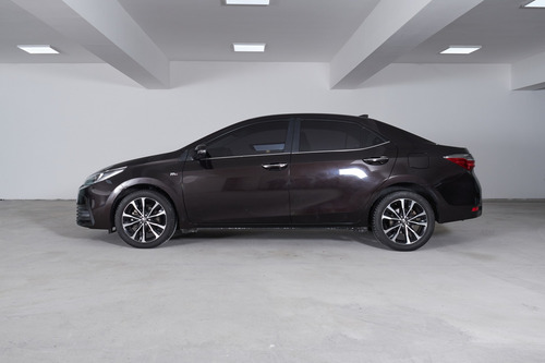 Imagen 2 de 12 de Toyota 2017 Corolla 1.8 Se-g L/17 Cvt
