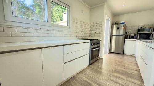 Casa En Venta En Sicardi 3 Dormitorios Parque