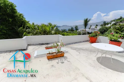 Cad Casa Ticitzin. Copropiedad. Terraza Con Alberca, Camastros Y Con Vista A La Bahía De Acapulco