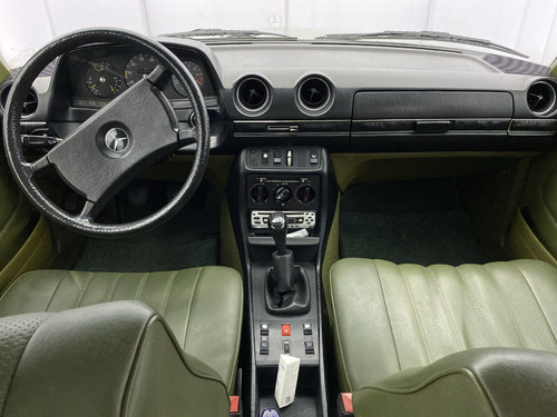 Mercedes Benz 230 E