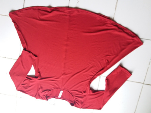 Imagen 6 de 10 de Remera Acampanada Manga Larga Modal Con Lycra